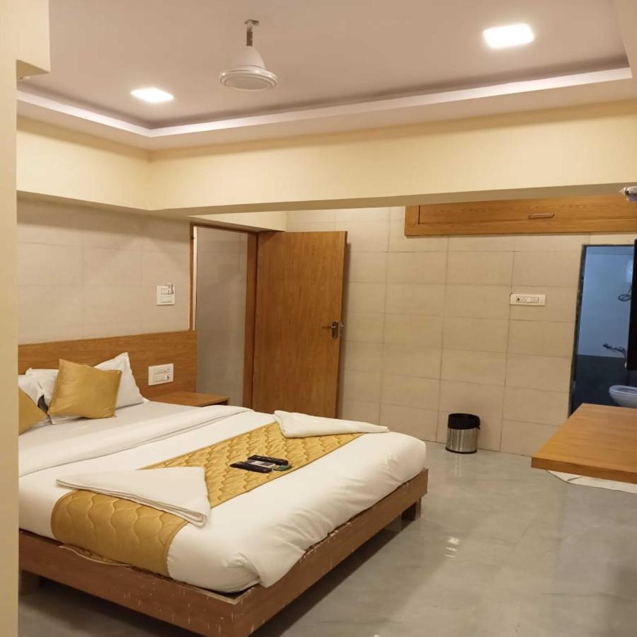 Hotel New Sarah Inn, Andheri West Mumbai Exterior photo